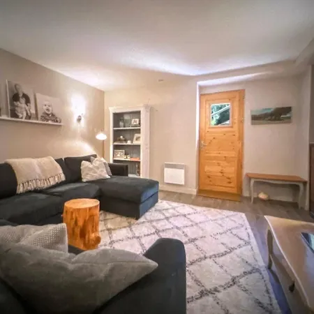 Vakantiehuis Spacious Harrison Chalet Near Slopes By Nest *